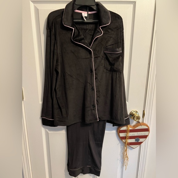 Other - Pajama set nwt size large (12/14) black